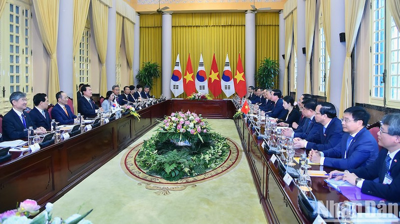 Общий вид переговоров. Общий вид переговоров.