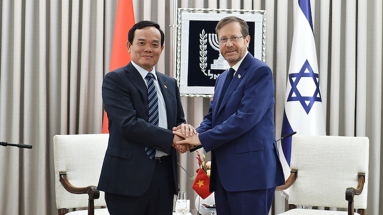 Вице-премьер Чан Лыу Куанг и Президент Израиля Ицхак Герцог. Фото: МИД Вьетнама Вице-премьер Чан Лыу Куанг и Президент Израиля Ицхак Герцог. Фото: МИД Вьетнама