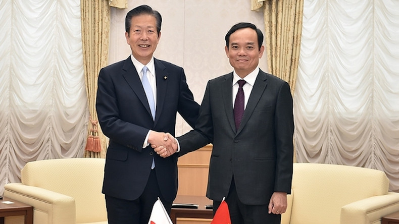 Вице-премьер Чан Лыу Куанг и Председателеь Партии «Комэйто» Ямагути Нацуо. Фото: VGP Вице-премьер Чан Лыу Куанг и Председателеь Партии «Комэйто» Ямагути Нацуо. Фото: VGP