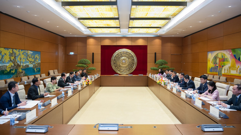 Общий вид переговоров. Фото: quochoi.vn Общий вид переговоров. Фото: quochoi.vn