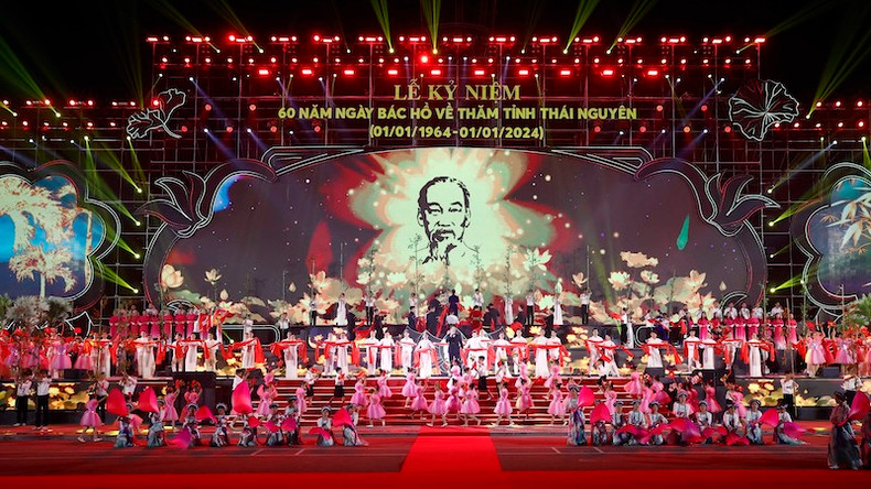 Художественный номер на церемонии. Фото: ВИА Художественный номер на церемонии. Фото: ВИА