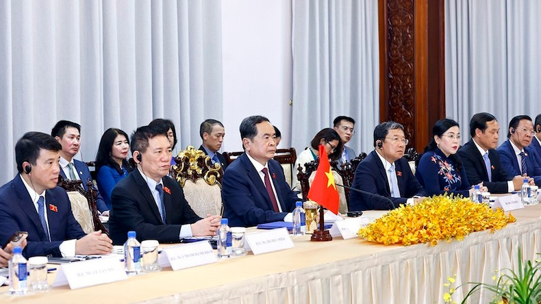 Вьетнамская делегация на переговорах. Фото: ВИА