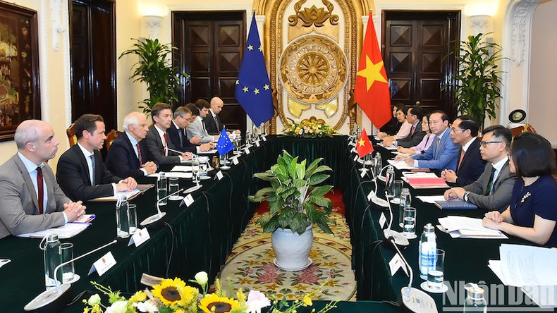 Общий вид переговоров. Фото: Тхюи Нгуен Общий вид переговоров. Фото: Тхюи Нгуен