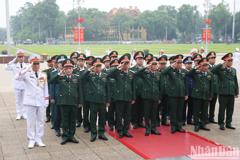 Делегация Центрального военного комитета, Министерства обороны. Делегация Центрального военного комитета, Министерства обороны.