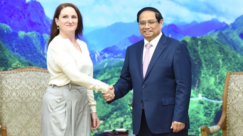 Премьер-министр Фам Минь Тьинь и Посол Новой Зеландии Кэролайн Бересфорд. Фото: Чан Хай Премьер-министр Фам Минь Тьинь и Посол Новой Зеландии Кэролайн Бересфорд. Фото: Чан Хай