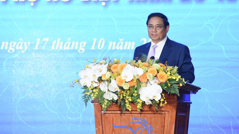 Премьер-министр Фам Минь Тьинь выступает на мероприятии. Фото: Чан Хай Премьер-министр Фам Минь Тьинь выступает на мероприятии. Фото: Чан Хай