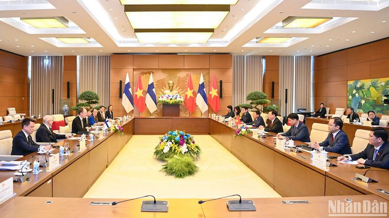 Общий вид переговоров. Фото: Зюи Линь Общий вид переговоров. Фото: Зюи Линь