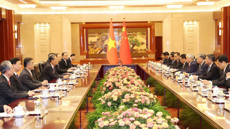 Общий вид встречи. Общий вид встречи.