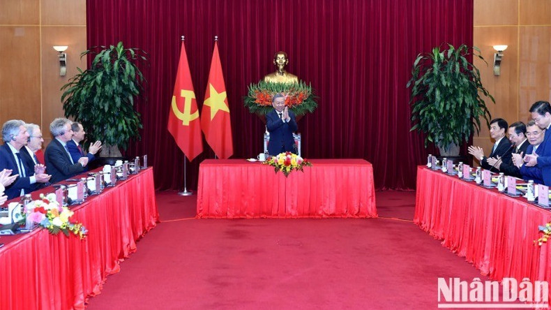 Общий вид приема. Фото: Данг Кхоа Общий вид приема. Фото: Данг Кхоа