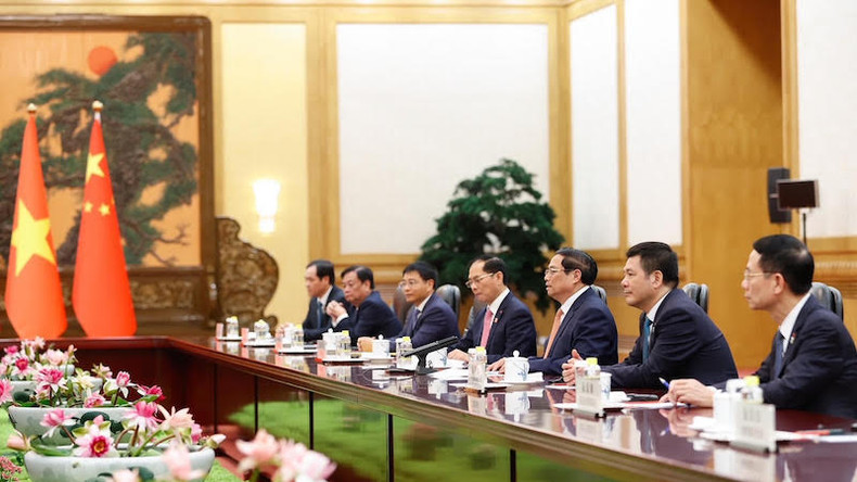 Вьетнамская делегация на встрече. Фото: Нят Бак Вьетнамская делегация на встрече. Фото: Нят Бак