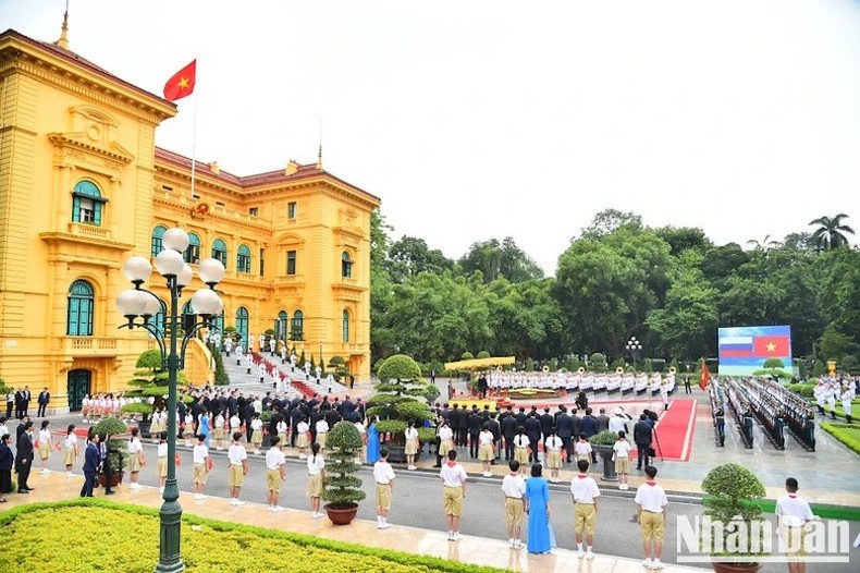 Общий вид церемонии встречи. Фото: Тхюи Нгуен – Данг Кхоа Общий вид церемонии встречи. Фото: Тхюи Нгуен – Данг Кхоа
