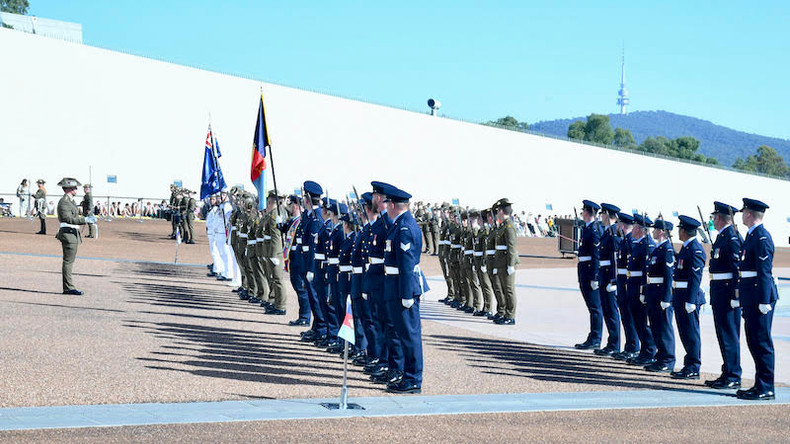 Почетный караул. Фото: Тхань Жанг Почетный караул. Фото: Тхань Жанг