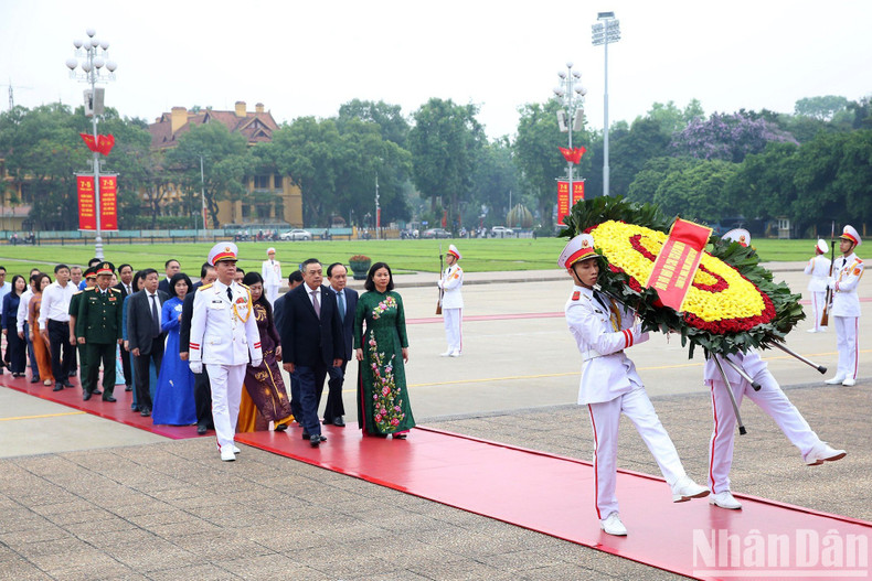 Делегация Парткома, Народного совета, Народного комитета Ханоя, Делегация Парткома, Народного совета, Народного комитета Ханоя,