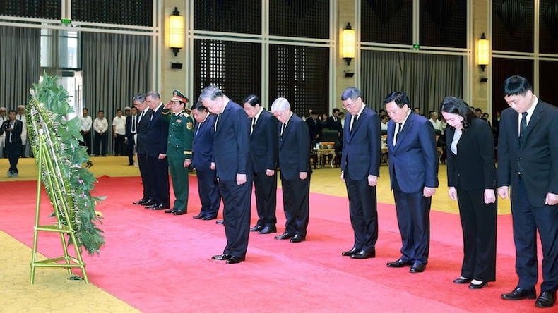 Вьетнамская делегация на церемонии. Фото: ВИА Вьетнамская делегация на церемонии. Фото: ВИА