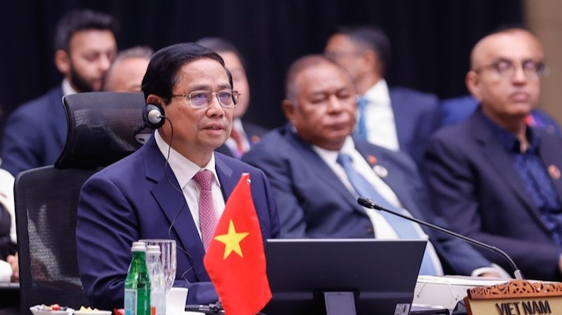 Премьер-министр Фам Минь Тьинь выступает на заседании. Фото: VGP Премьер-министр Фам Минь Тьинь выступает на заседании. Фото: VGP