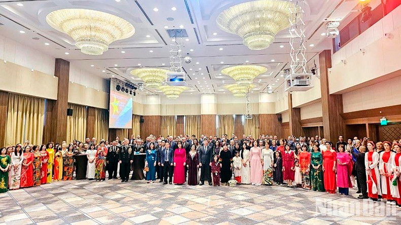 Гости мероприятия. Фото: Суан Хынг Гости мероприятия. Фото: Суан Хынг