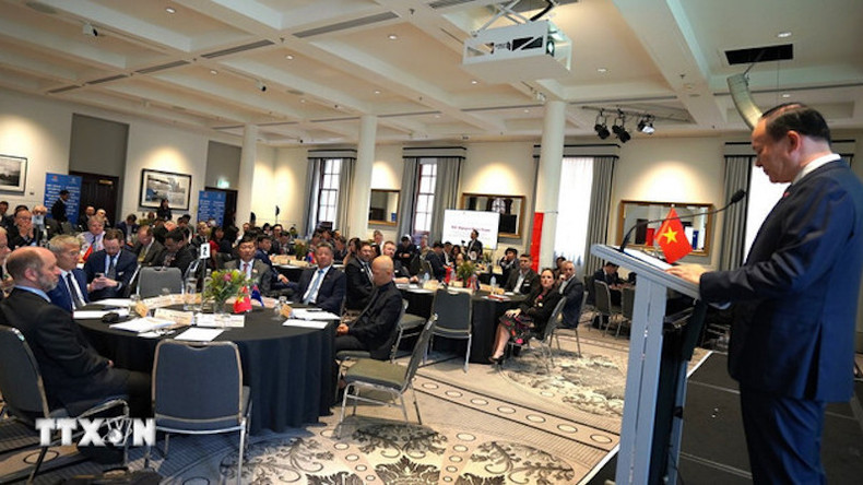 Конференция «Содействие инвестициям, торговле и туризму между Ханоем и Австралией в 2025 году». Фото: ВИА Конференция «Содействие инвестициям, торговле и туризму между Ханоем и Австралией в 2025 году». Фото: ВИА