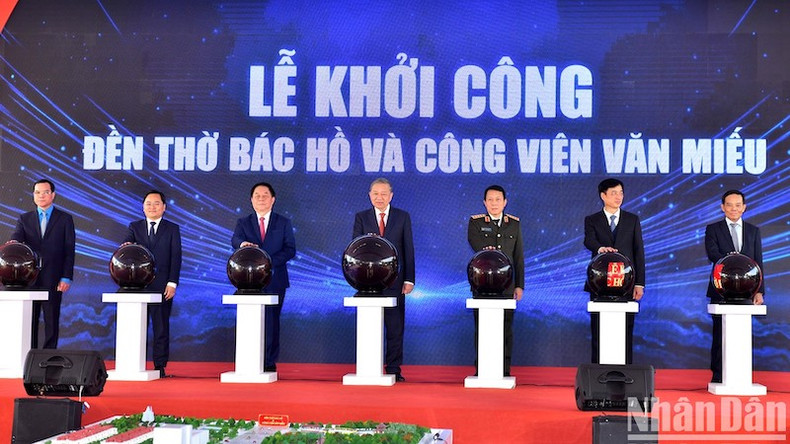 Церемония закладки фундамента проекта «Храм Дяди Хо и парк Храма литературы» в городе Бакнинь. Фото: Данг Кхоа