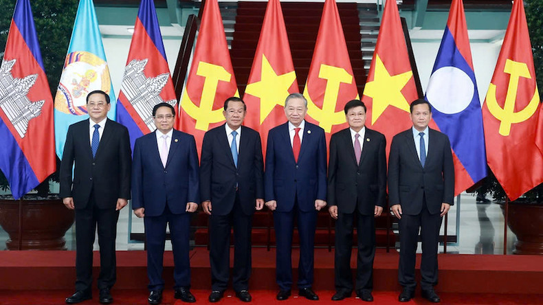 Лидеры Партий и Правительств Вьетнама, Лаоса и Камбоджи. Фото: ВИА Лидеры Партий и Правительств Вьетнама, Лаоса и Камбоджи. Фото: ВИА