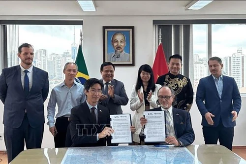 Церемония подписания Меморандума о взаимопонимании между BVC и CCBV-ES. Фото: ВИА