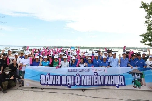 Ряд позитивных мероприятий, реализованных в последнее время, способствовал сокращению пластиковых отходов в городе Хюэ. Фото: bvhttdl.gov.vn