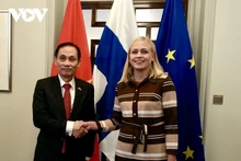И.о. министра иностранных дел Вьетнама встретился с министром иностранных дел Финляндии. (Фото: VOV)