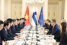 Генеральный секретарь То Лам и Президент Финляндской Республики Александр Стубб во время переговоров. (Фото: ВИА)