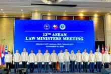 Представители стран-участниц 13-го совещания министров юстиции АСЕАН.