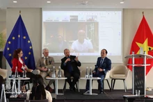 Выступающие на одной из дискуссионных сессий. (Фото: ВИА)