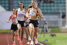 Нгуен Тхи Оань опережает соперниц на дистанции. (Фото: Хоанг Минь)