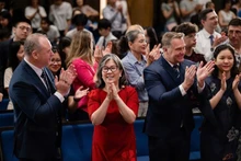 Учительница Май Бить Тхюи была удостоена Премии за выдающееся лидерство 2025 года.