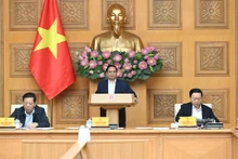 [Фото] Премьер-министр председательствовал на заседании по вопросу политики в сфере жилья и рынку недвижимости