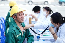 Забота о материальных и духовных условиях жизни трудящихся на строительной площадке в преддверии Тэта