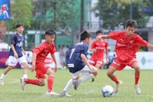 Футболисты в матче All-Star, сыгранном смешанными составами из разных стран.