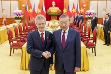 [Фото] Генеральный секретарь ЦК КПВ То Лам принял Председателя Сената Чехии