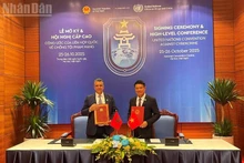 Стороны подписывают Соглашение о взаимной правовой помощи по уголовным делам между Вьетнамом и Марокко.