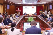 Вьетнам и Россия обмениваются опытом реализации практических задач