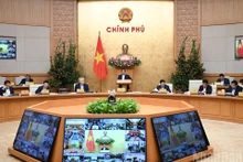 [Фото] Премьер-министр Фам Минь Тьинь председательствовал на очередном заседании Правительства