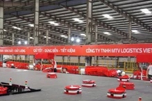 Система автономных роботов Viettel Post получила золотую награду и заняла первое место в категории робототехники и автоматизации.