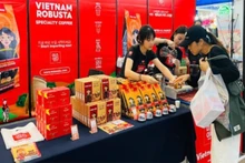 На выставке бренд MISS EDE представил готовый обжаренный кофейный продукт под названием MISS EDE Vietnam Robusta.