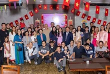 Укрепление сплоченности и поддержание чувства обращения к Родине среди вьетнамской общины в разных странах