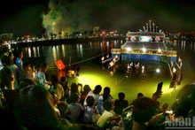 Самобытный кукольный театр на воде в деревне Нгуенса