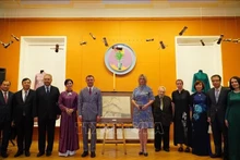 Супруга Нго Фыонг Ли преподнесла значимый подарок Академии.