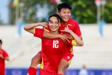 Хай Йен и Бить Тхюи забили по два мяча за женскую сборную Вьетнама. (Фото: Т.Хай)