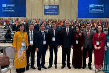 Делегация провинции Хынгйен на 43-й сессии ЮНЕСКО.