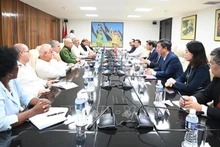 Делегация на встрече с членом Политбюро, Постоянным секретарем Секретариата, Заведующим Организационным отделом ЦК КПК Роберто Моралесом Охедой. (Фото: ВИА)