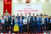 Развивать сплоченность, повышать ответственность коллектива сотрудников газеты «Нянзан»