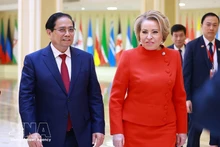 Премьер-министр Фам Минь Тьинь и Председатель Совета Федерации России Валентина Матвиенко. (Фото: ВИА)