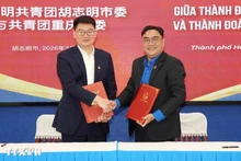 Церемония подписания Меморандума о сотрудничестве между городским комитетом Коммунистического союза молодежи имени Хо Ши Мина и Комсомола города Чунцин, Китай. (Фото: ВИА)