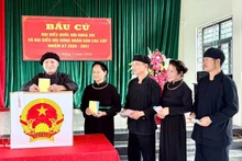 По состоянию на 22 часа 15 марта явка избирателей достигла 99,64%